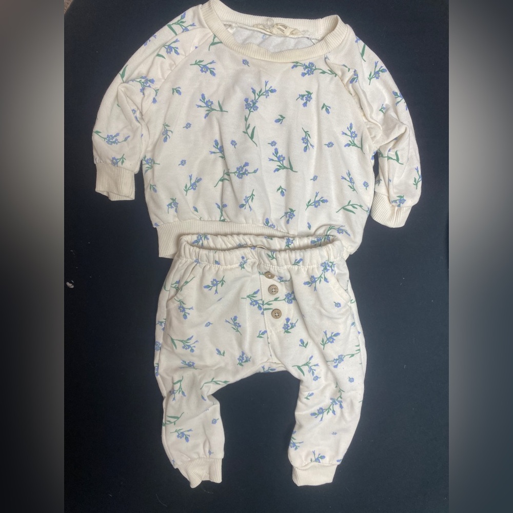 Jessica Simpson baby girl sweatsuit